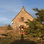Buron De Cachebroche Proche Puy Mary Vakantiehuis *